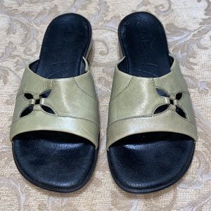 CLARKS Leather Sandals 7 1/2 M